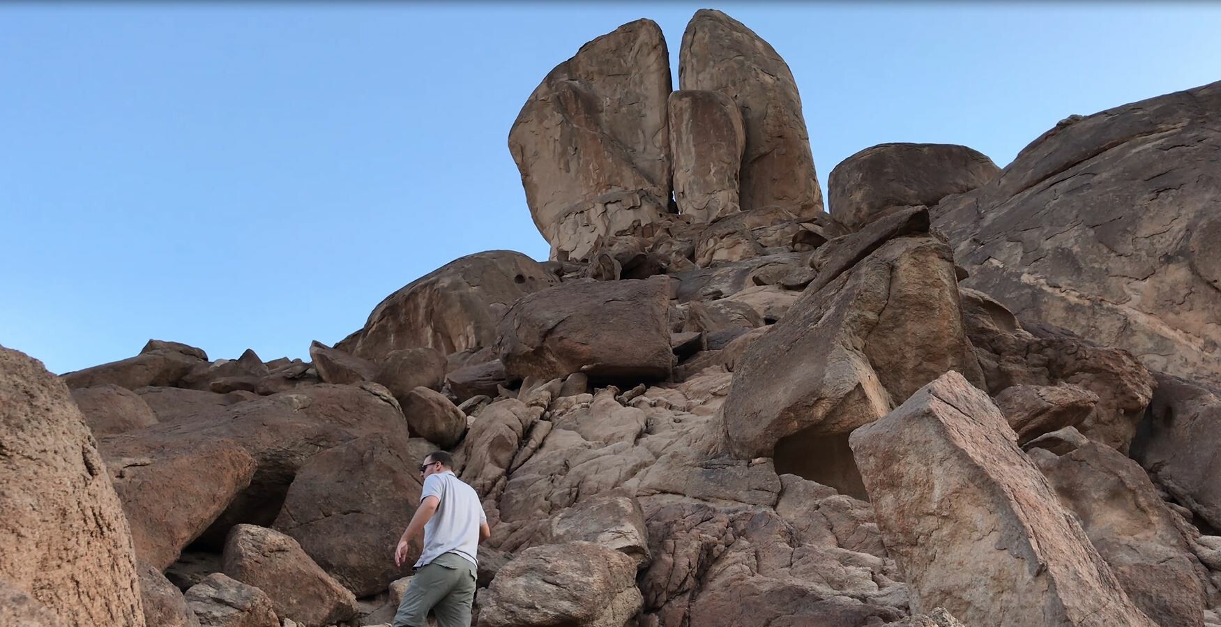 ryan mauro climbing the split rock of rephidim